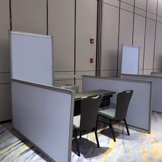 ผลงานบูธพาร์ทิชั่น หจก.ทูบี เรนทอล - 3